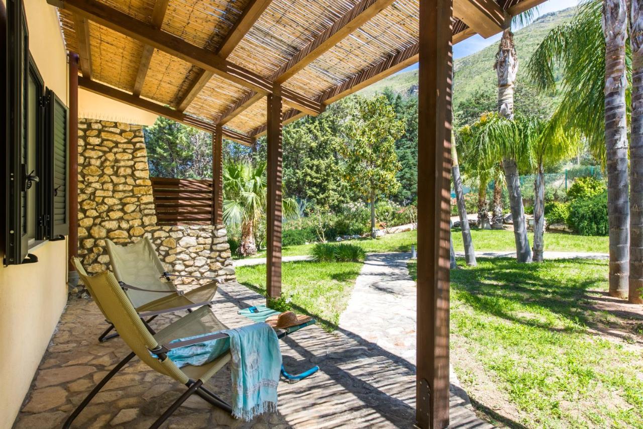 Ulivo Blu Holiday Homes カステッランマーレ・デル・ゴルフォ エクステリア 写真