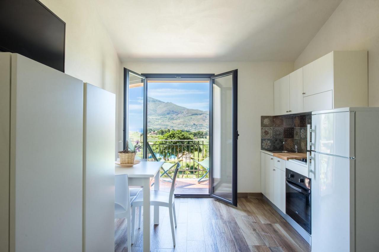 Ulivo Blu Holiday Homes カステッランマーレ・デル・ゴルフォ エクステリア 写真