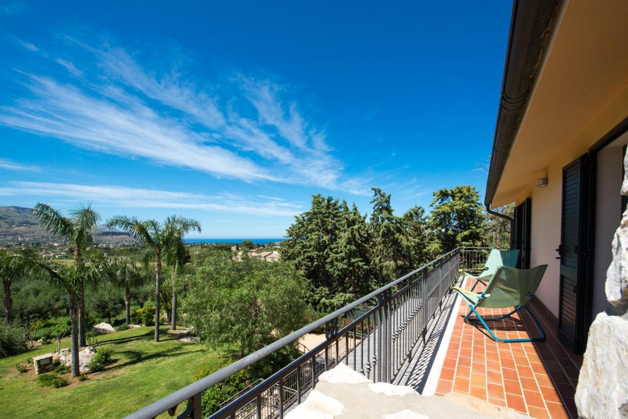 Ulivo Blu Holiday Homes カステッランマーレ・デル・ゴルフォ エクステリア 写真