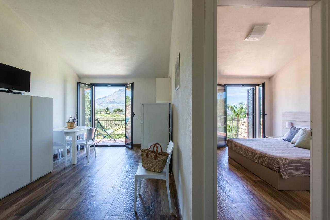 Ulivo Blu Holiday Homes カステッランマーレ・デル・ゴルフォ エクステリア 写真