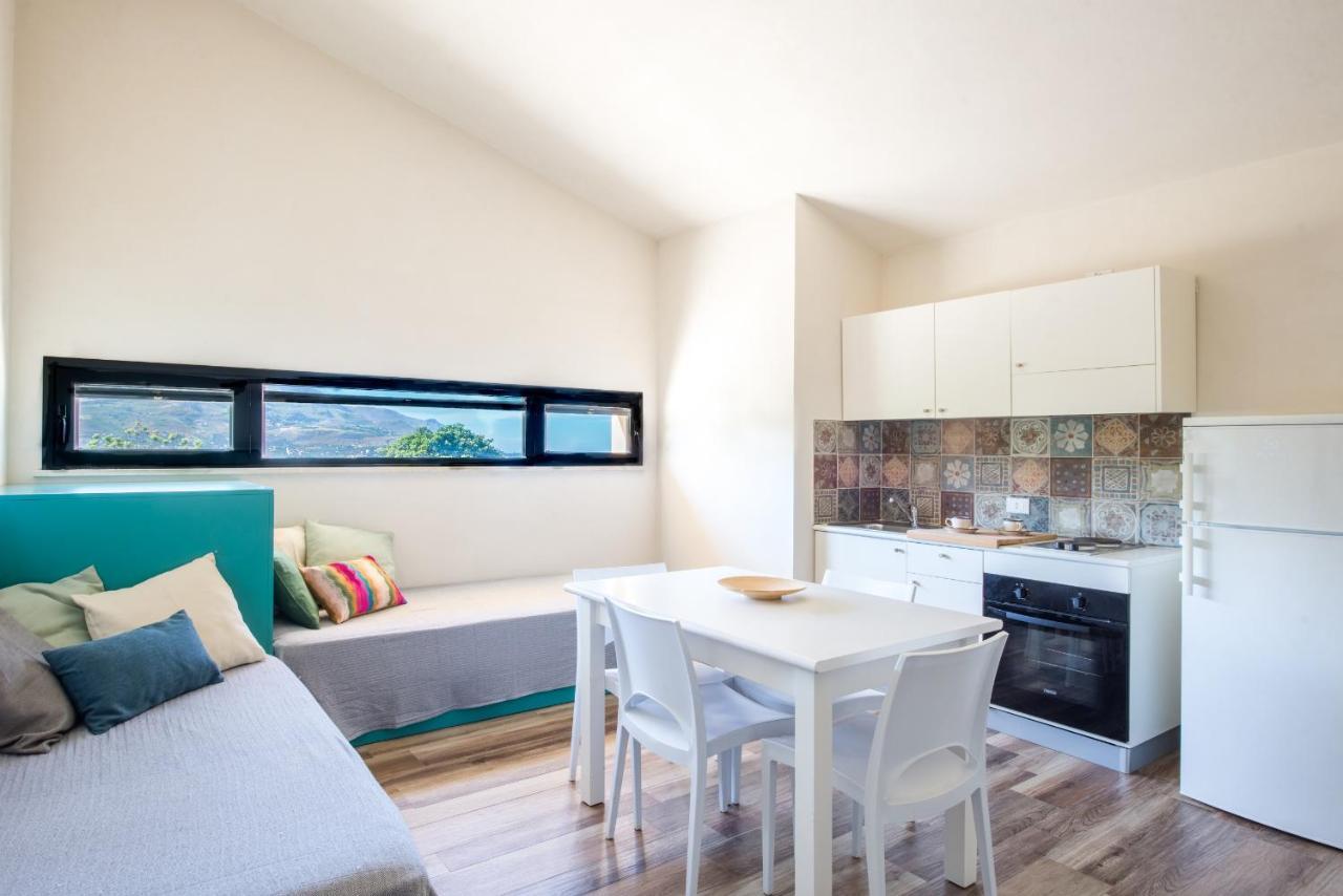 Ulivo Blu Holiday Homes カステッランマーレ・デル・ゴルフォ エクステリア 写真