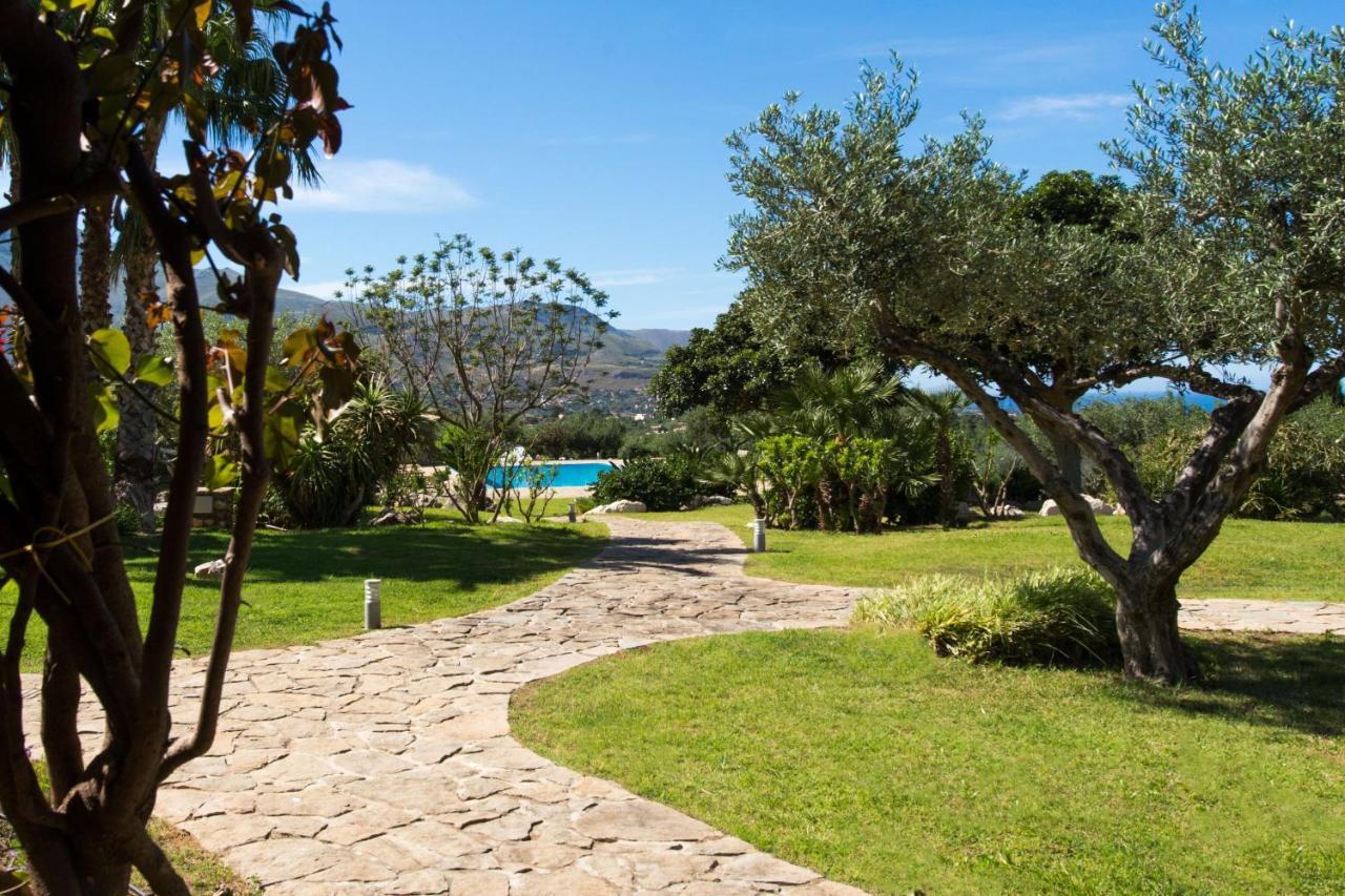 Ulivo Blu Holiday Homes カステッランマーレ・デル・ゴルフォ エクステリア 写真