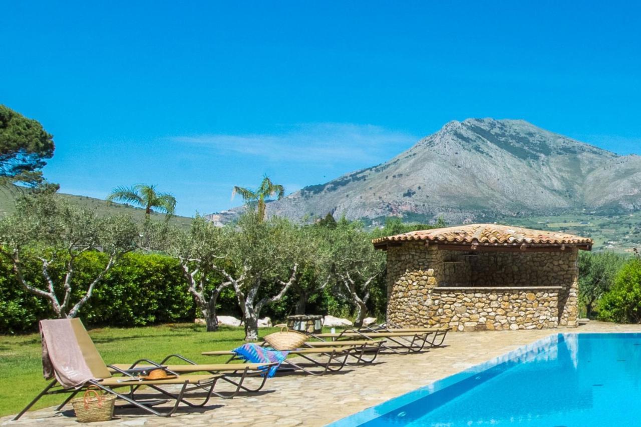 Ulivo Blu Holiday Homes カステッランマーレ・デル・ゴルフォ エクステリア 写真